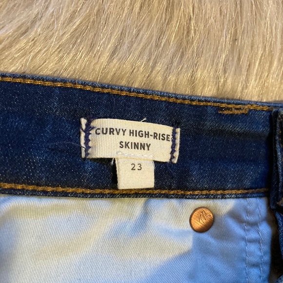 Madewell Curvy High Rise Skinny - Picture 5 of 8